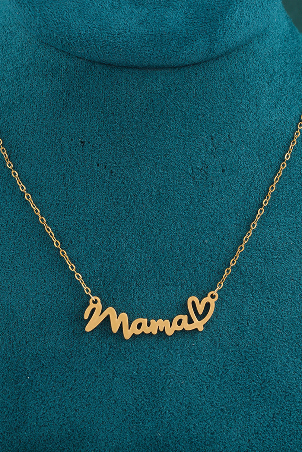 Gold Mama Letter Heart Pattern Necklace